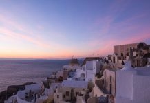 Discover the Most Magical Sunset in Santorini