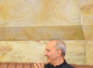 Group Awards World Bank Director Dr. Shubbam For Excellence on His Retirement